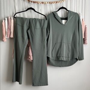 Le Marais Olive Jogger and Hoodie Set size S NWT